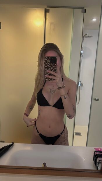 Leaked Louise mln des private photo viral onlyfans