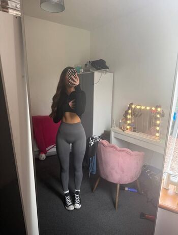 Leaked Louiselaingx page private photo viral onlyfans