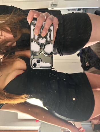 Leaked Louiselaingx private photo viral onlyfans