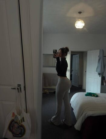 Leaked Louiselaingx private photo viral onlyfans