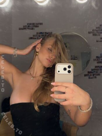Leaked Loulou fbl private photo viral onlyfans