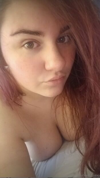 Leaked Lovelylustxo page private photo viral onlyfans