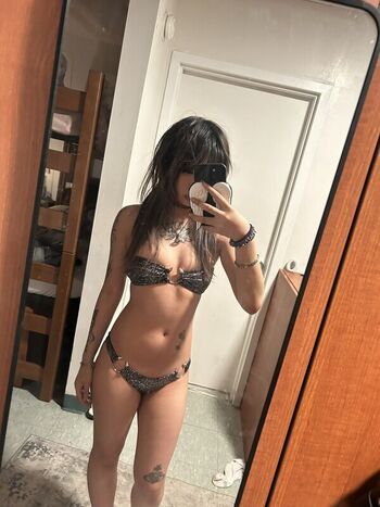 Leaked Lovemeize page private photo viral onlyfans