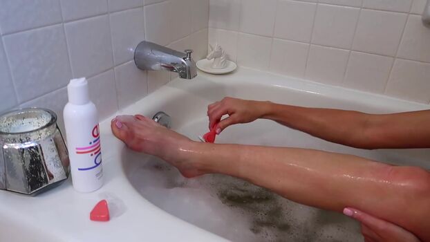 Leaked Lovesweatfitness private photo viral onlyfans