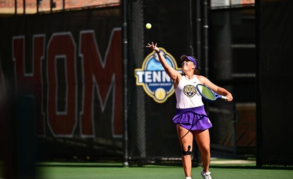 Lsu woman tennis