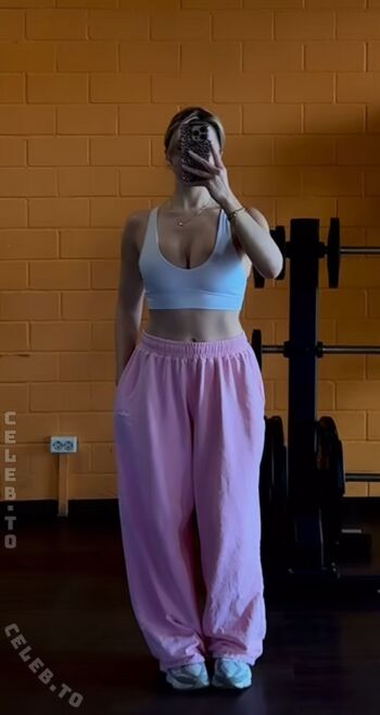 Lucia Leona