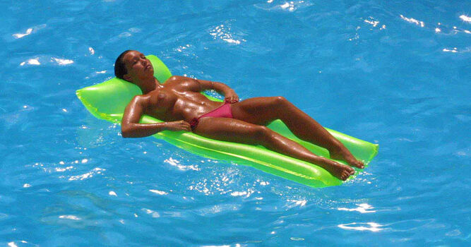 Lucinda Rhodes Flaherty