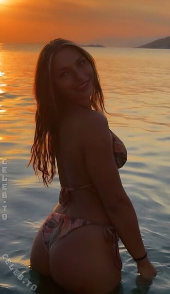 Leaked Lucy lacht private photo viral onlyfans