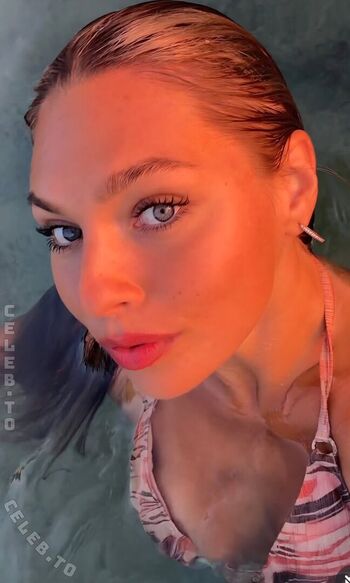 Leaked Lucy lacht private photo viral onlyfans