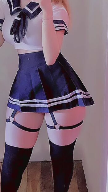 Leaked Lufrsw q private photo viral onlyfans