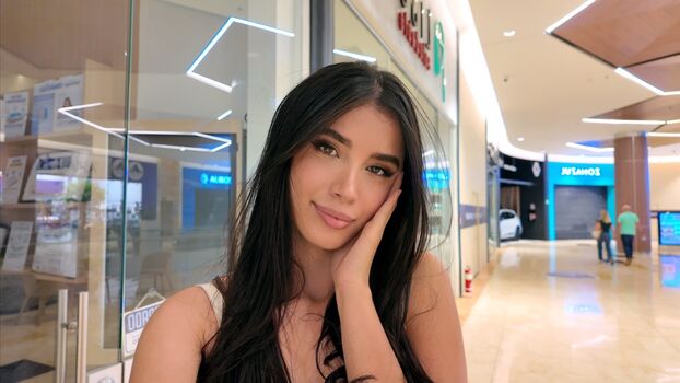 Leaked Luisa valencia page private photo viral onlyfans
