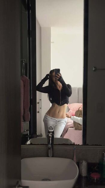 Leaked Luisa valencia private photo viral onlyfans