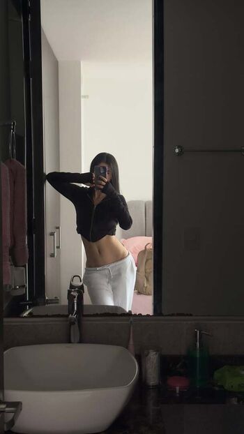 Leaked Luisa valencia private photo viral onlyfans