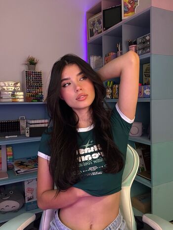Leaked Luisa valencia private photo viral onlyfans