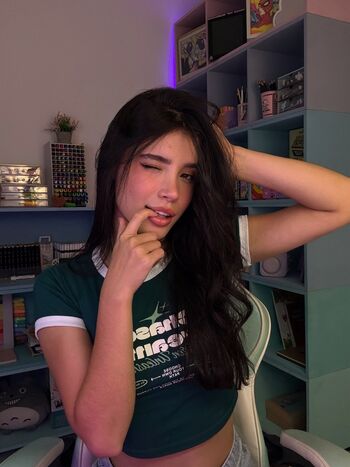 Leaked Luisa valencia private photo viral onlyfans