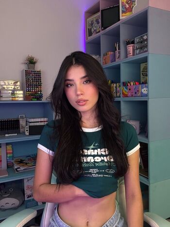 Leaked Luisa valencia private photo viral onlyfans