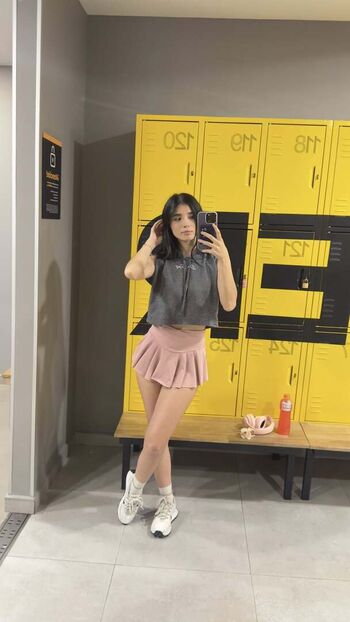 Leaked Luisa valencia private photo viral onlyfans