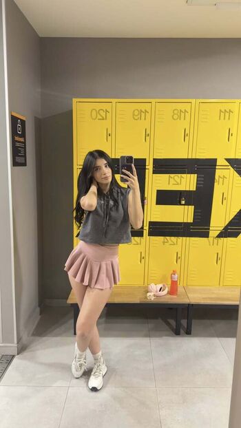 Leaked Luisa valencia private photo viral onlyfans