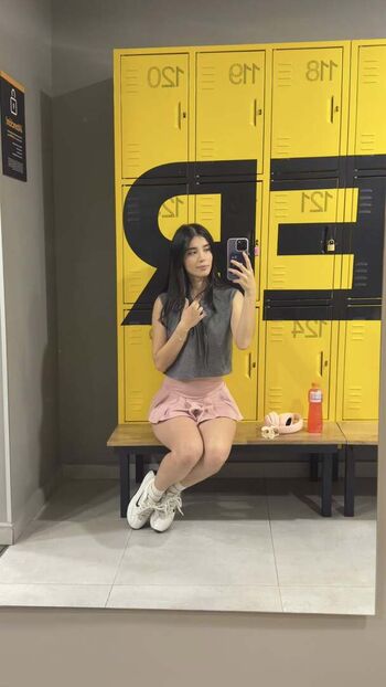 Leaked Luisa valencia private photo viral onlyfans