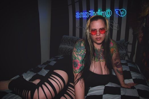 Leaked Luna knoxx private photo viral onlyfans
