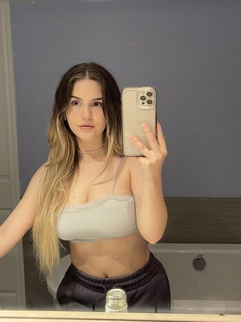Leaked Lunalovesyou private photo viral onlyfans