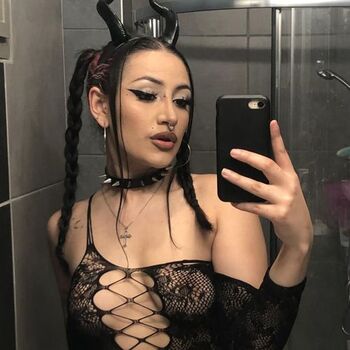 Leaked Lunatiique private photo viral onlyfans