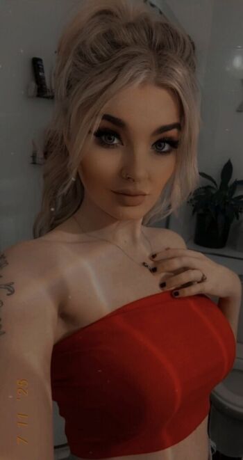 Leaked Luuucy page private photo viral onlyfans