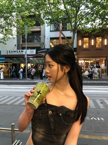 Lydia Hwang