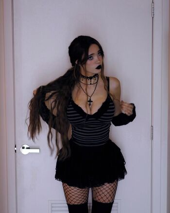 Leaked Lydiaviolet private photo viral onlyfans