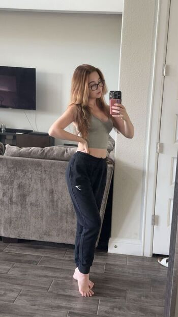 Leaked Lyssaurora page private photo viral onlyfans