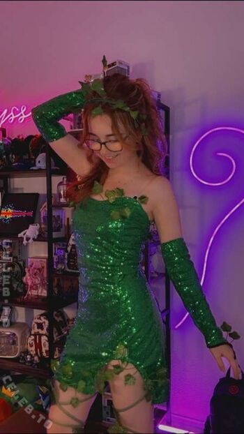 Leaked Lyssaurora page private photo viral onlyfans