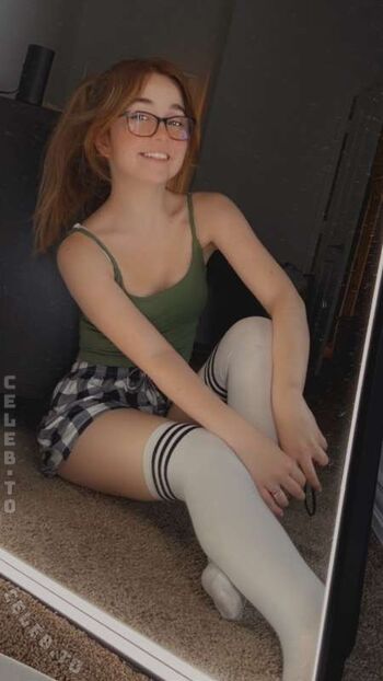 Leaked Lyssaurora page private photo viral onlyfans