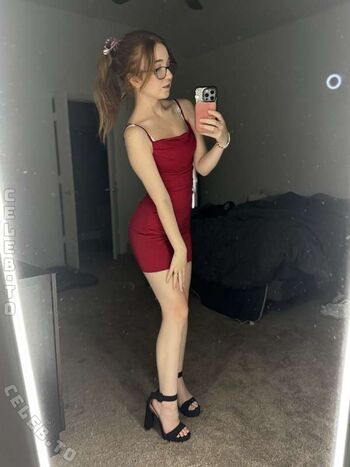 Leaked Lyssaurora page private photo viral onlyfans