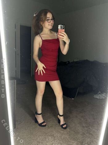 Leaked Lyssaurora page private photo viral onlyfans
