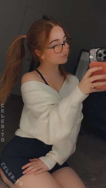 Leaked Lyssaurora page private photo viral onlyfans