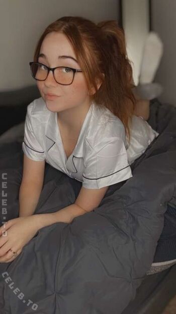 Leaked Lyssaurora page private photo viral onlyfans