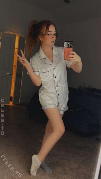 Leaked Lyssaurora page private photo viral onlyfans