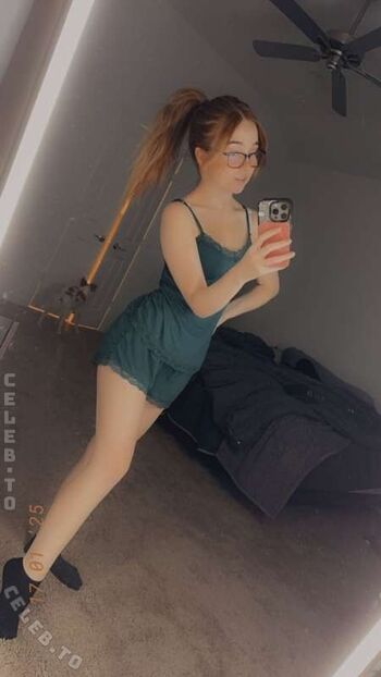Leaked Lyssaurora page private photo viral onlyfans