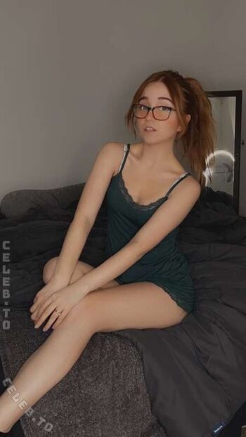 Leaked Lyssaurora page private photo viral onlyfans