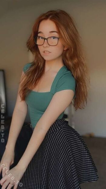Leaked Lyssaurora page private photo viral onlyfans