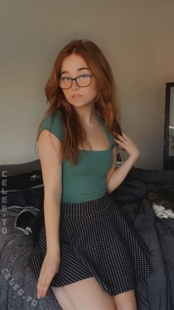 Leaked Lyssaurora page private photo viral onlyfans