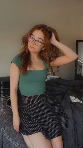 Leaked Lyssaurora page private photo viral onlyfans