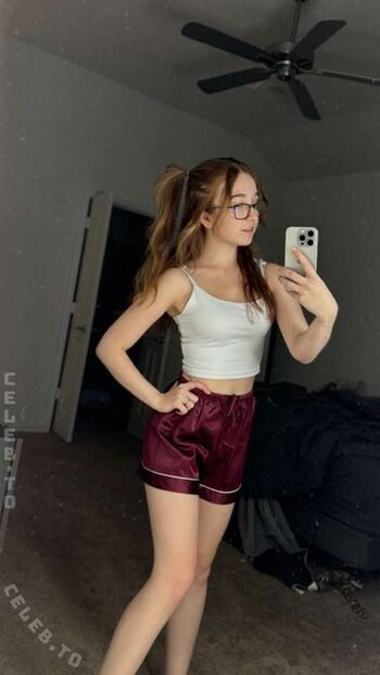 Leaked Lyssaurora page private photo viral onlyfans