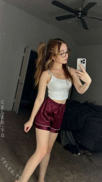 Leaked Lyssaurora page private photo viral onlyfans