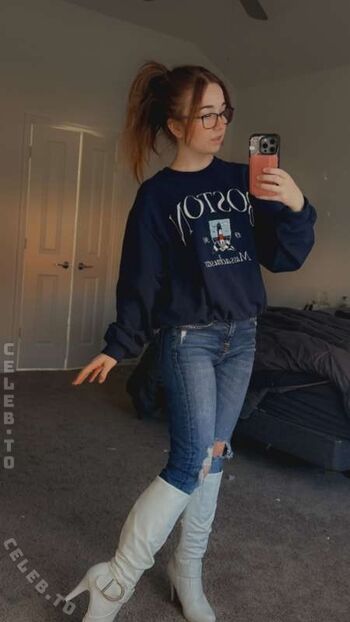 Leaked Lyssaurora page private photo viral onlyfans