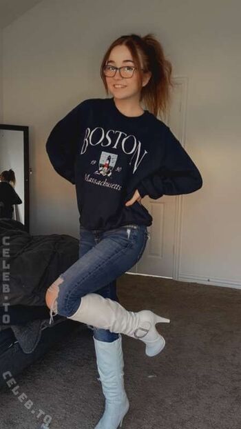 Leaked Lyssaurora private photo viral onlyfans