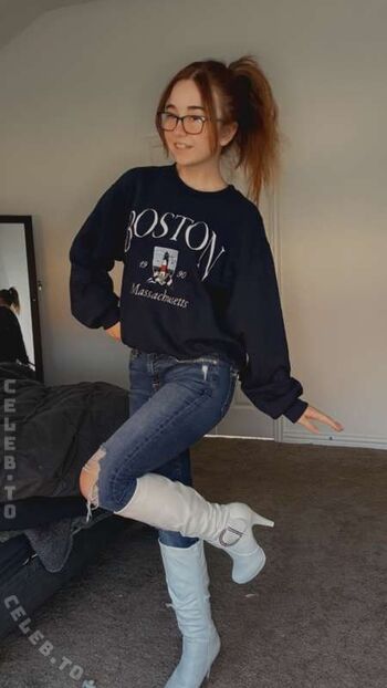 Leaked Lyssaurora private photo viral onlyfans