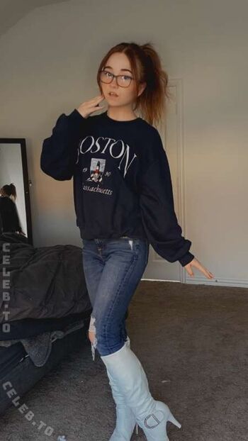 Leaked Lyssaurora private photo viral onlyfans