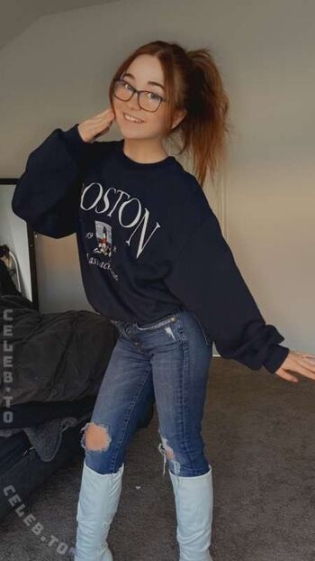 Leaked Lyssaurora private photo viral onlyfans