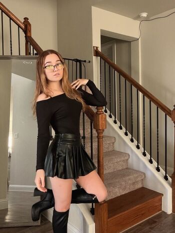 Leaked Lyssaurora page private photo viral onlyfans